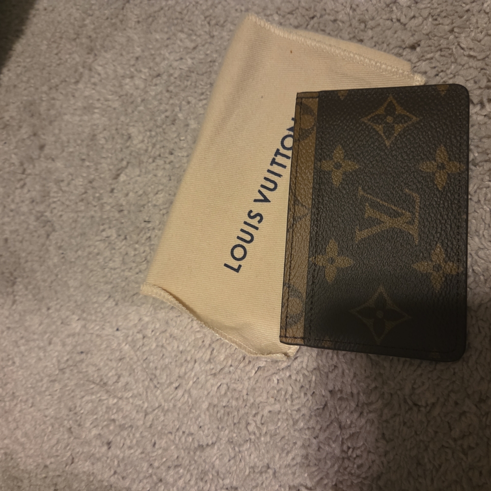 Louis Vuitton Reverse Monogram Card Holder - Picture 2 of 7